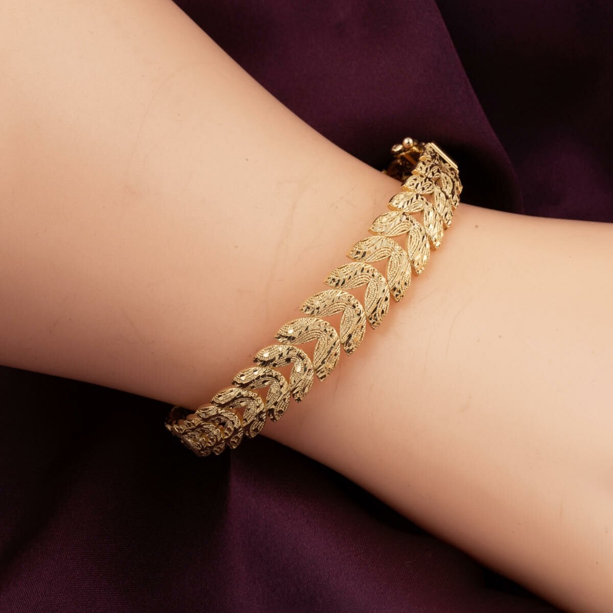 14K Yellow Gold Wheat Hinged Cuff Bangle (10.88 g)