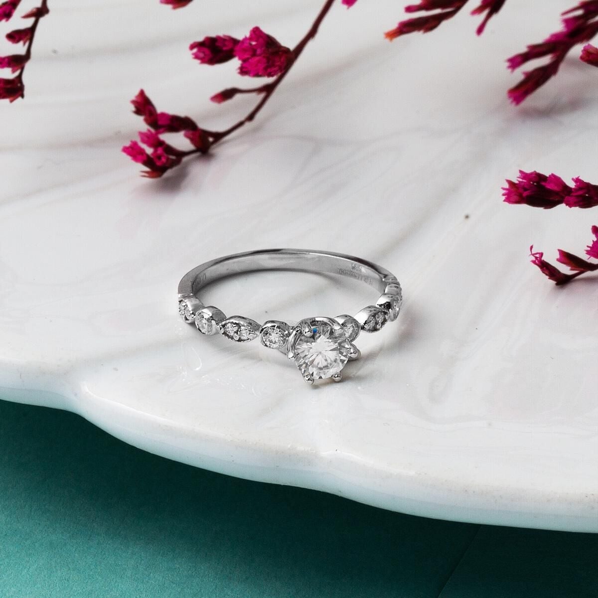 14K White Gold 0.38 Ct Solitaire Baguette Diamond Ring