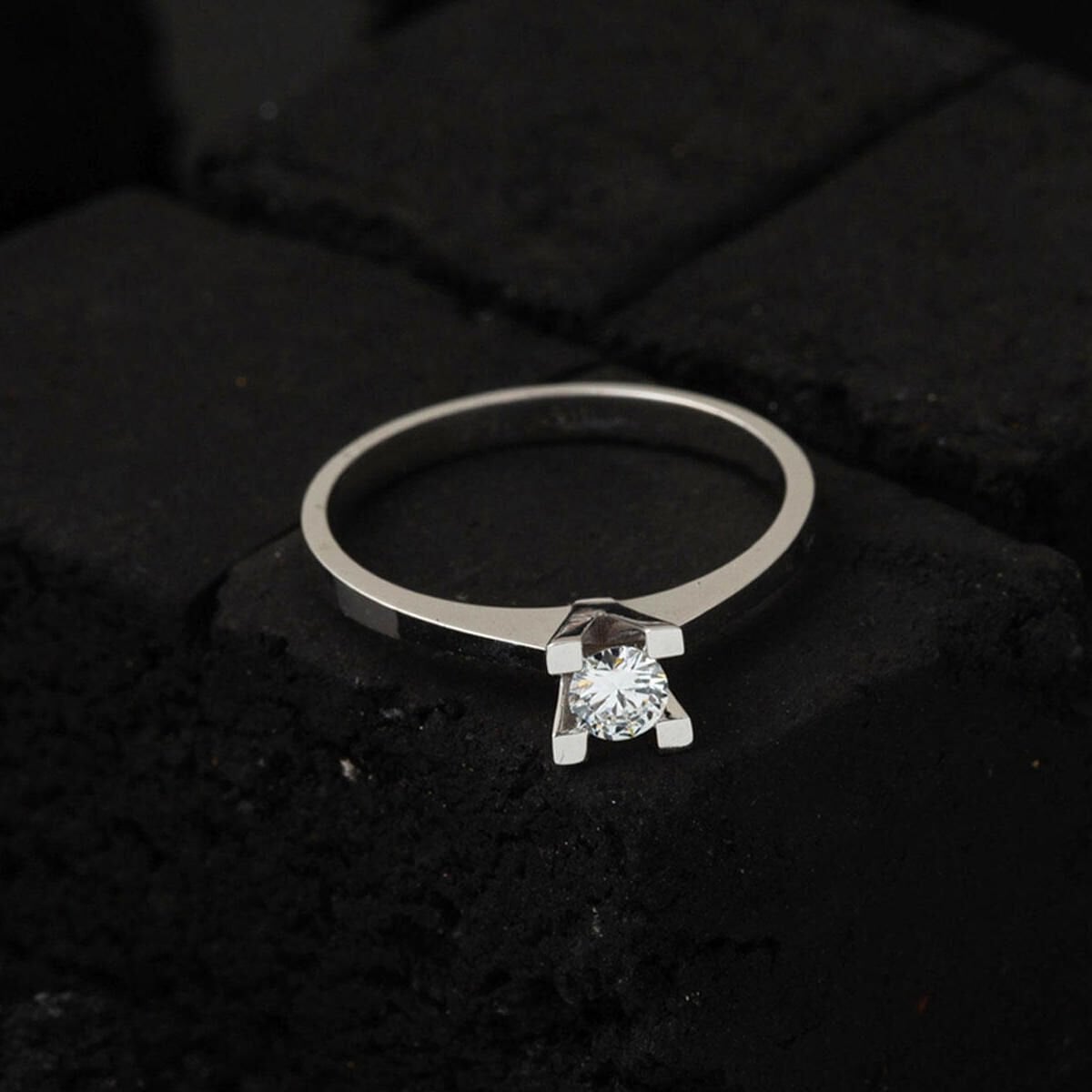 14K White Gold 0.25 Ct Solitaire Diamond Ring