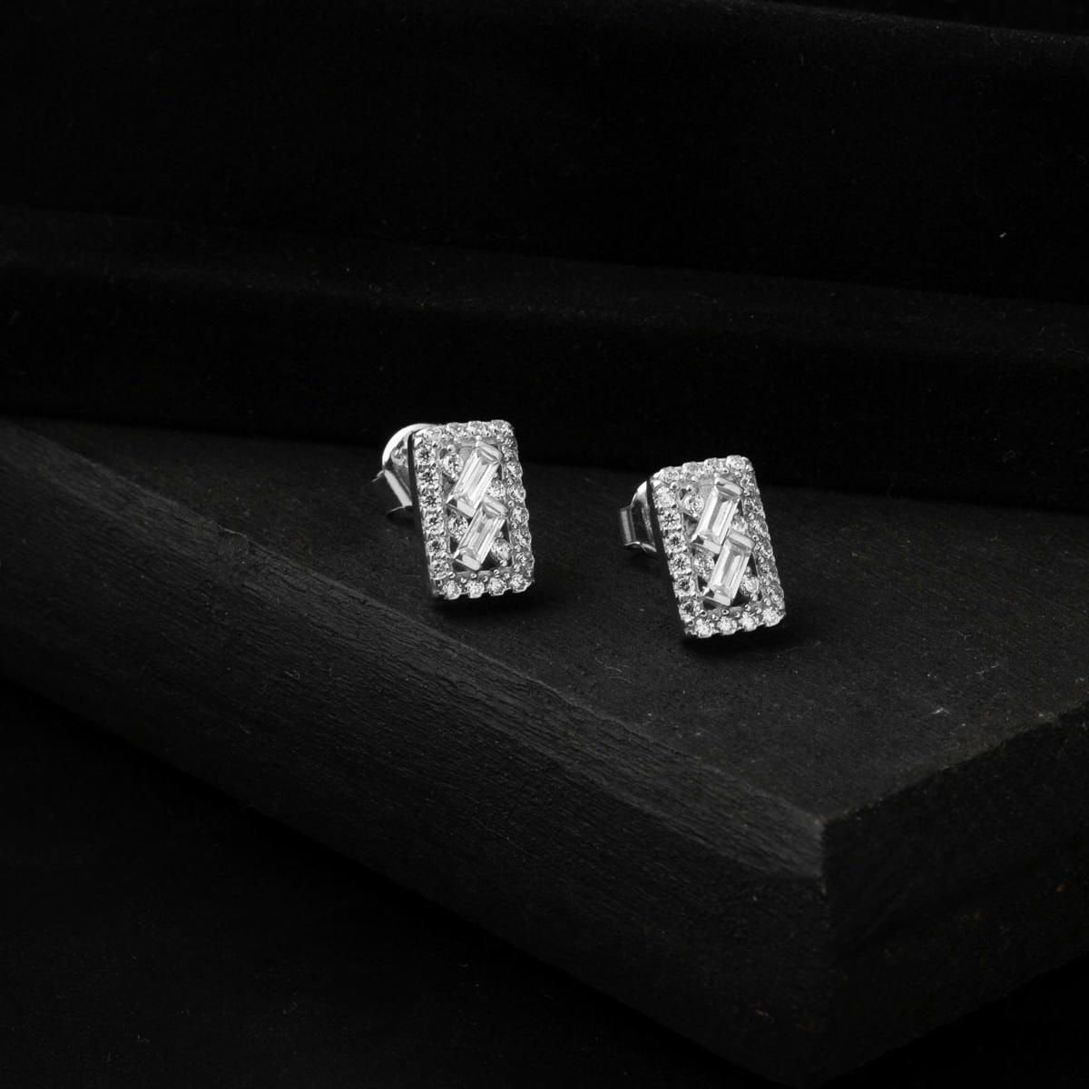14K White Gold Baguette Cubic Zirconia Earrings (1.74 g)