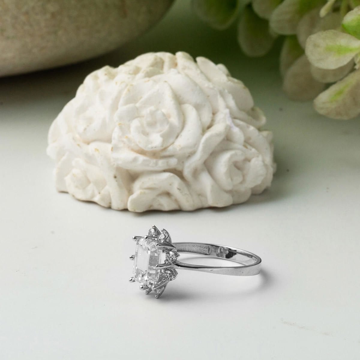 14K White Gold Baguette Cubic Zirconia Ring (2.29 g)