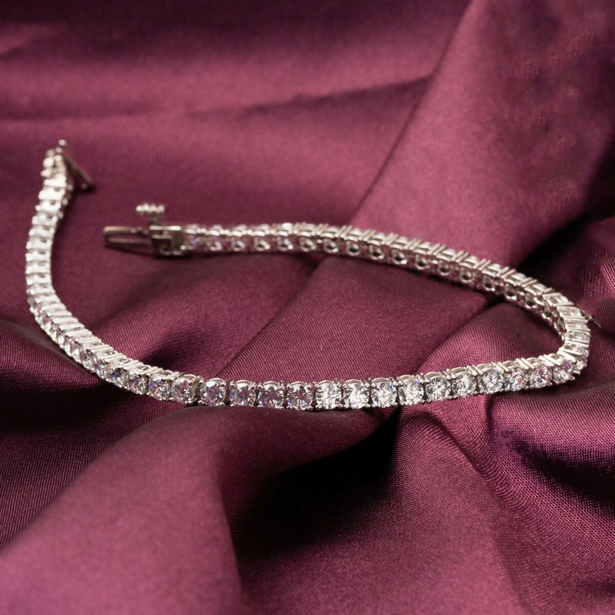 14K White Gold Tennis Cubic Zirconia Bracelet (8.85 g)