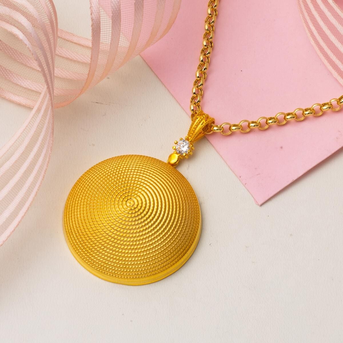 14K Yellow Gold Beypazari Cubic Zirconia Necklace 3.5 cm Diameter