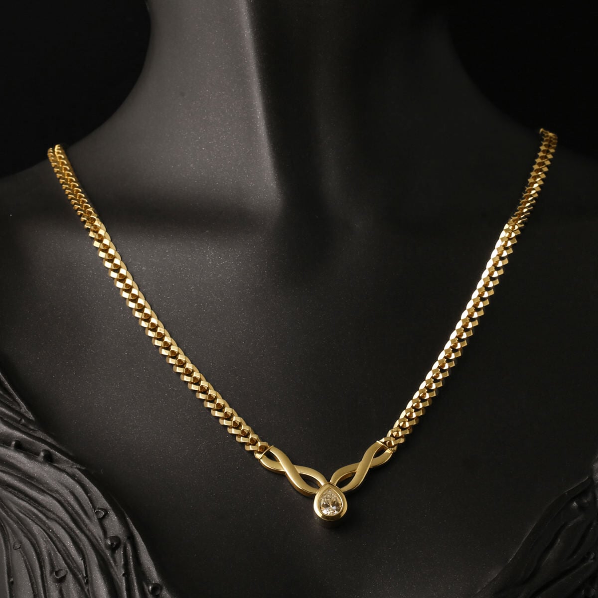 14K Yellow Gold Curb Moissanite Necklace (17.18 g)
