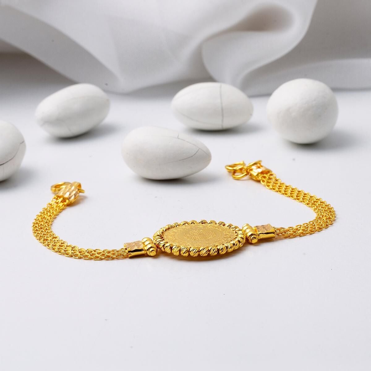 22K Yellow Gold Bismarck Chain Quarter Coin Bracelet