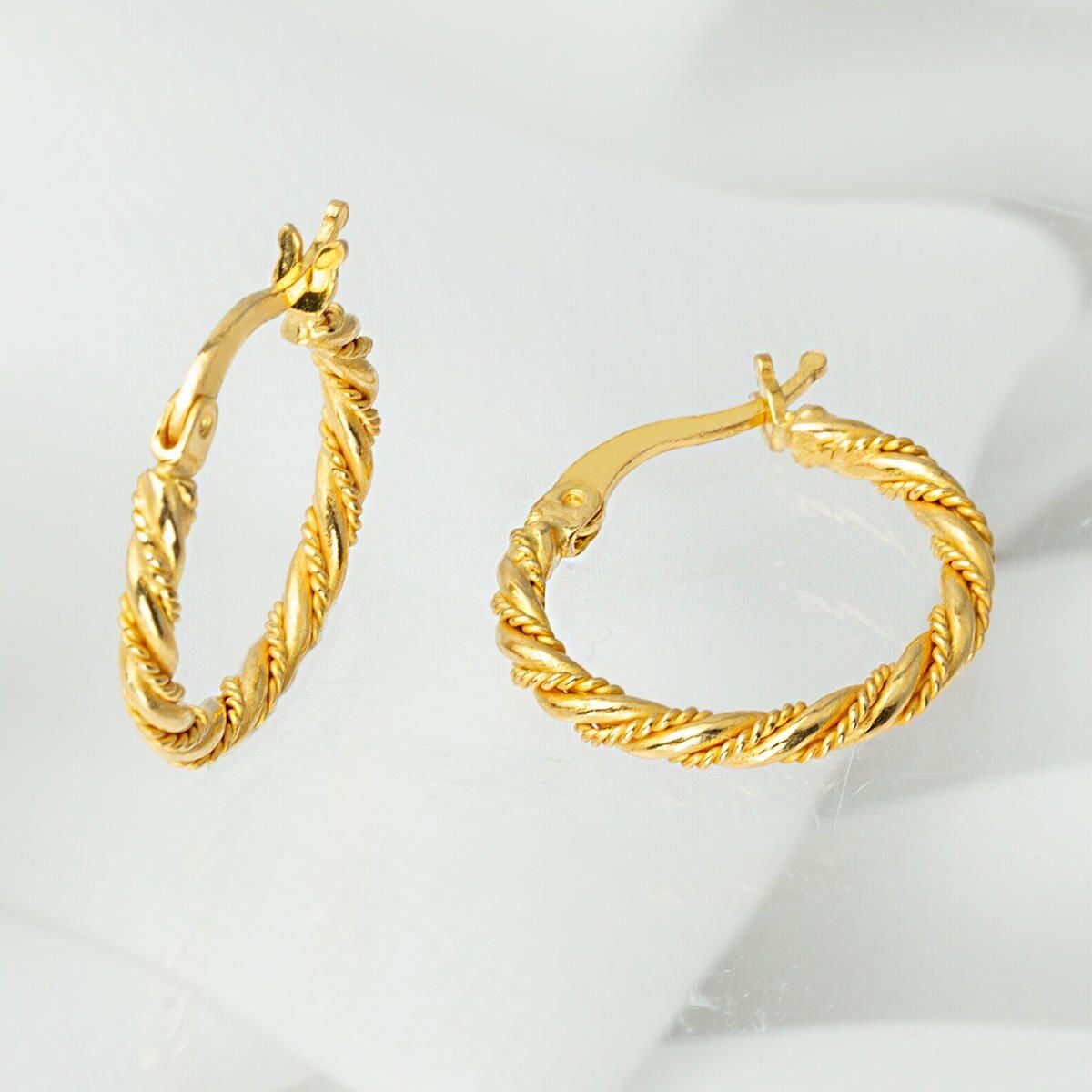 22K Yellow Gold Twisted 2 cm Diameter Earrings