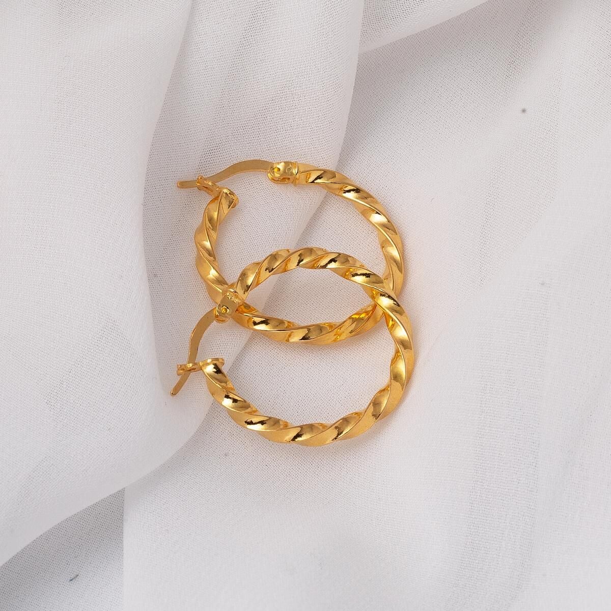 22K Yellow Gold Twisted Hoop Earrings 2.2 cm Diameter