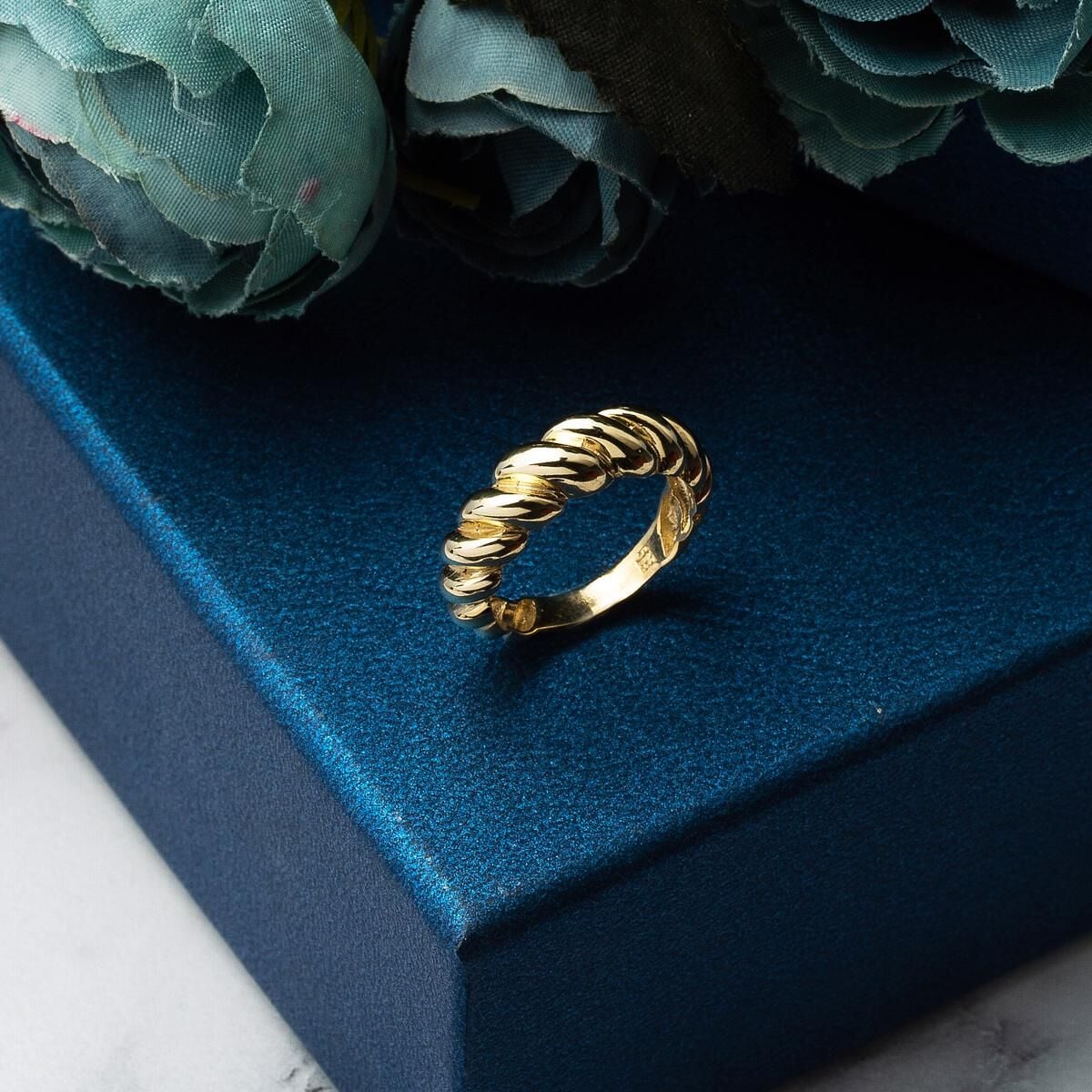 14K Yellow Gold Twisted Pinky Ring