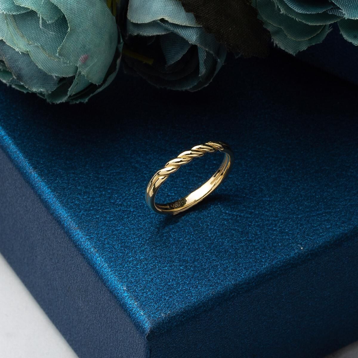 14K Yellow Gold Twisted Hoop Pinky Ring