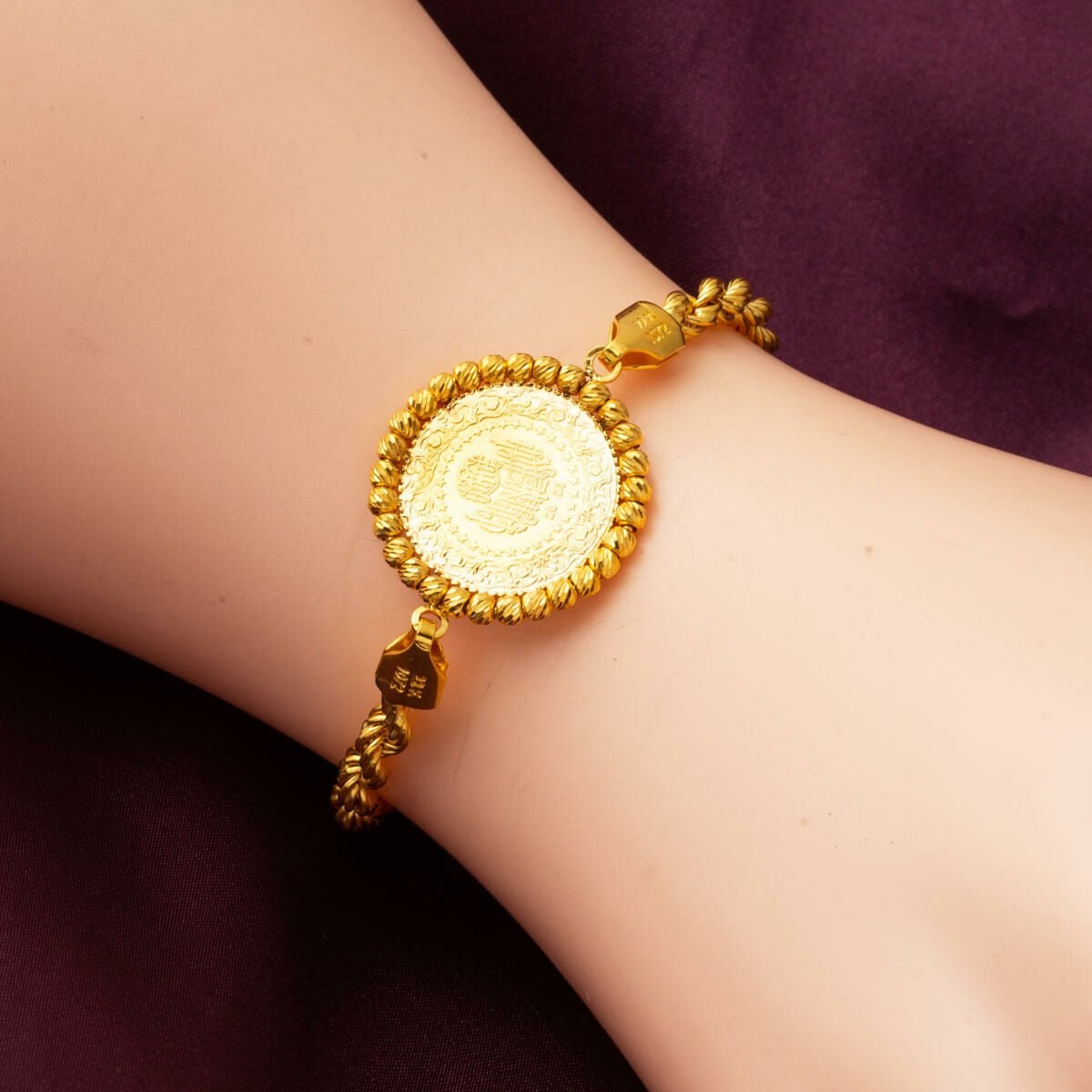 22K Yellow Gold Twisted Chain Quarter Coin Bracelet