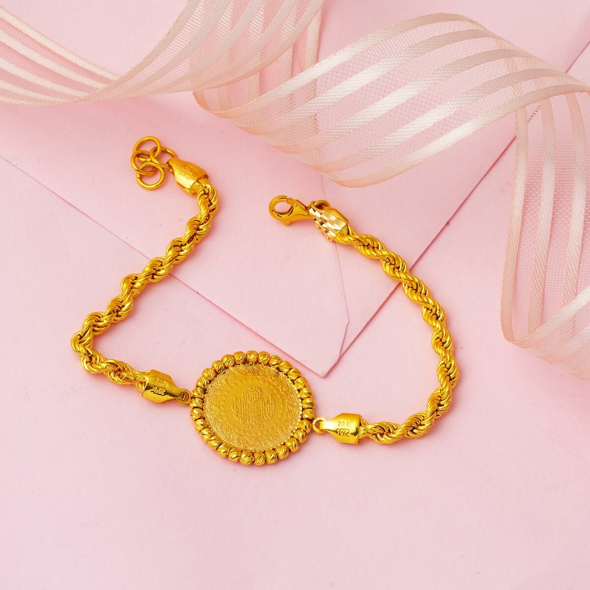22K Yellow Gold Twisted Chain Quarter Coin Bracelet
