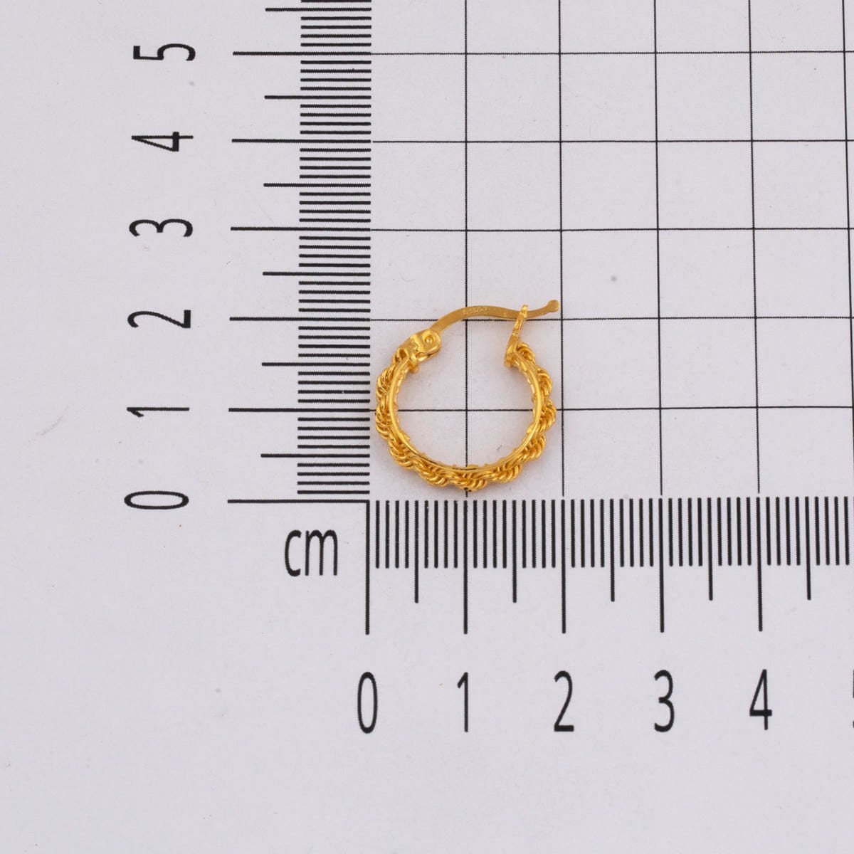 14K Yellow Gold Twisted Chain Hoop Earrings