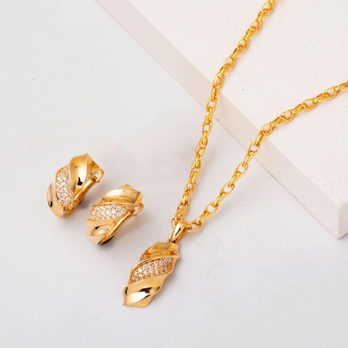 14K Yellow Gold Twisted Cubic Zirconia Necklace and Earrings Jewelry Set
