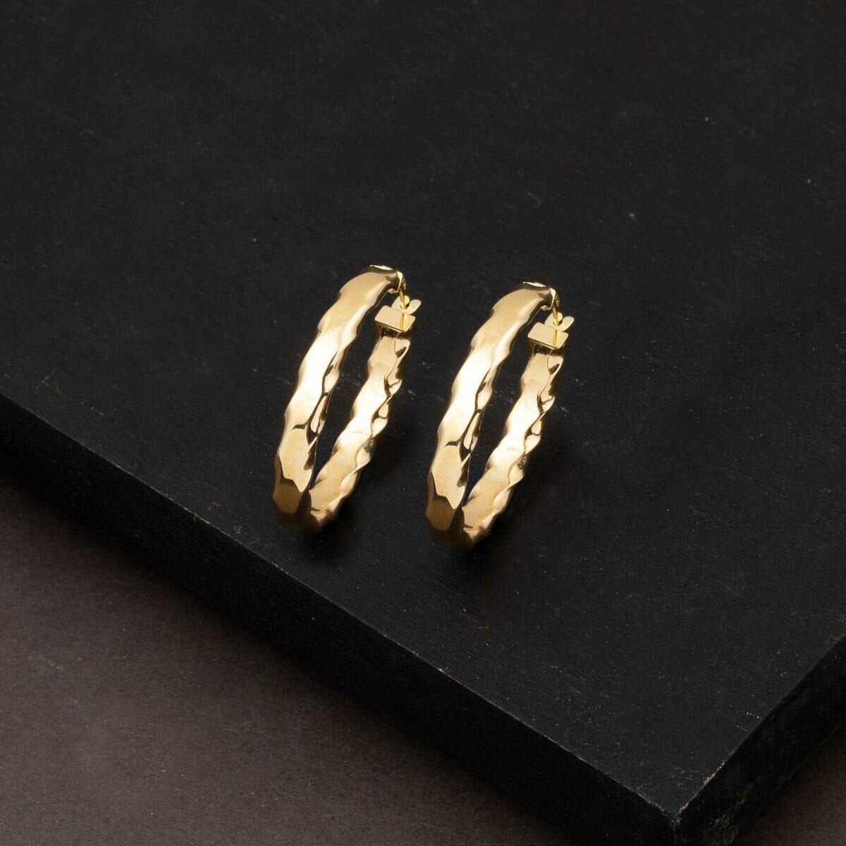 14K Yellow Gold Twisted Oval Hoop Earrings 3cm