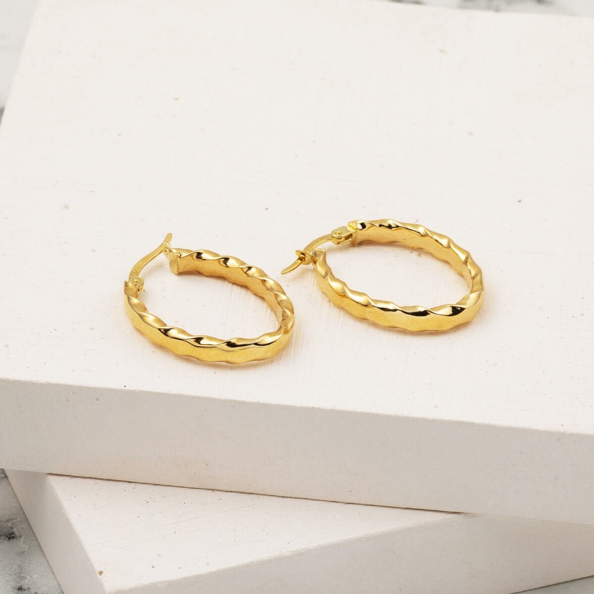 14K Yellow Gold Twisted Oval Hoop Earrings 3cm