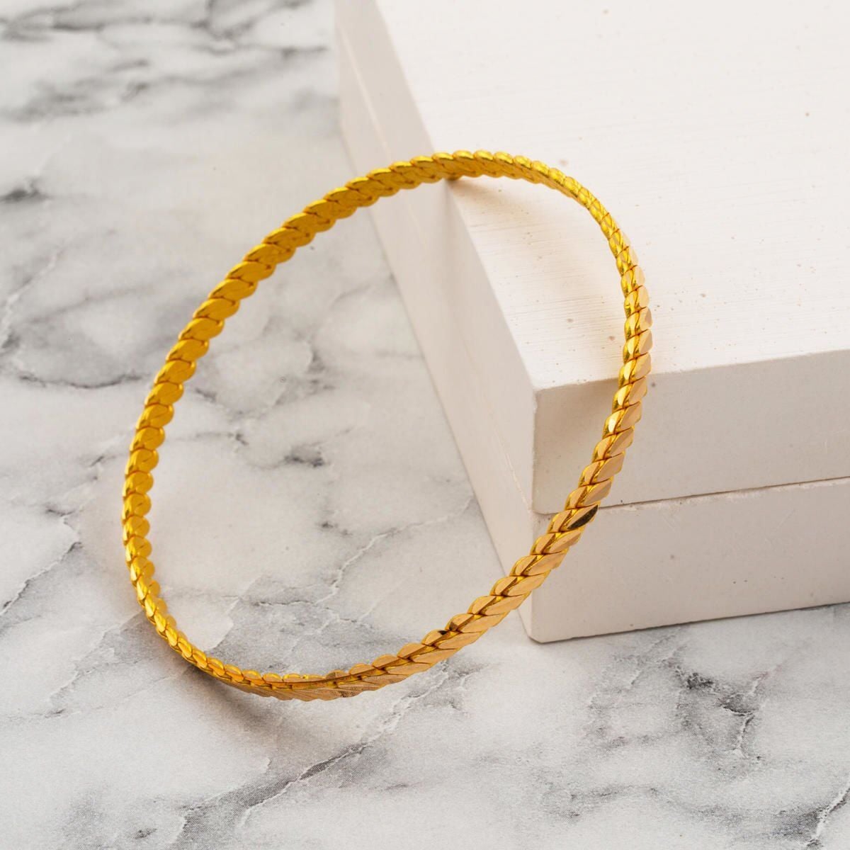 22K Yellow Gold Twisted Bangle (17.8 g)