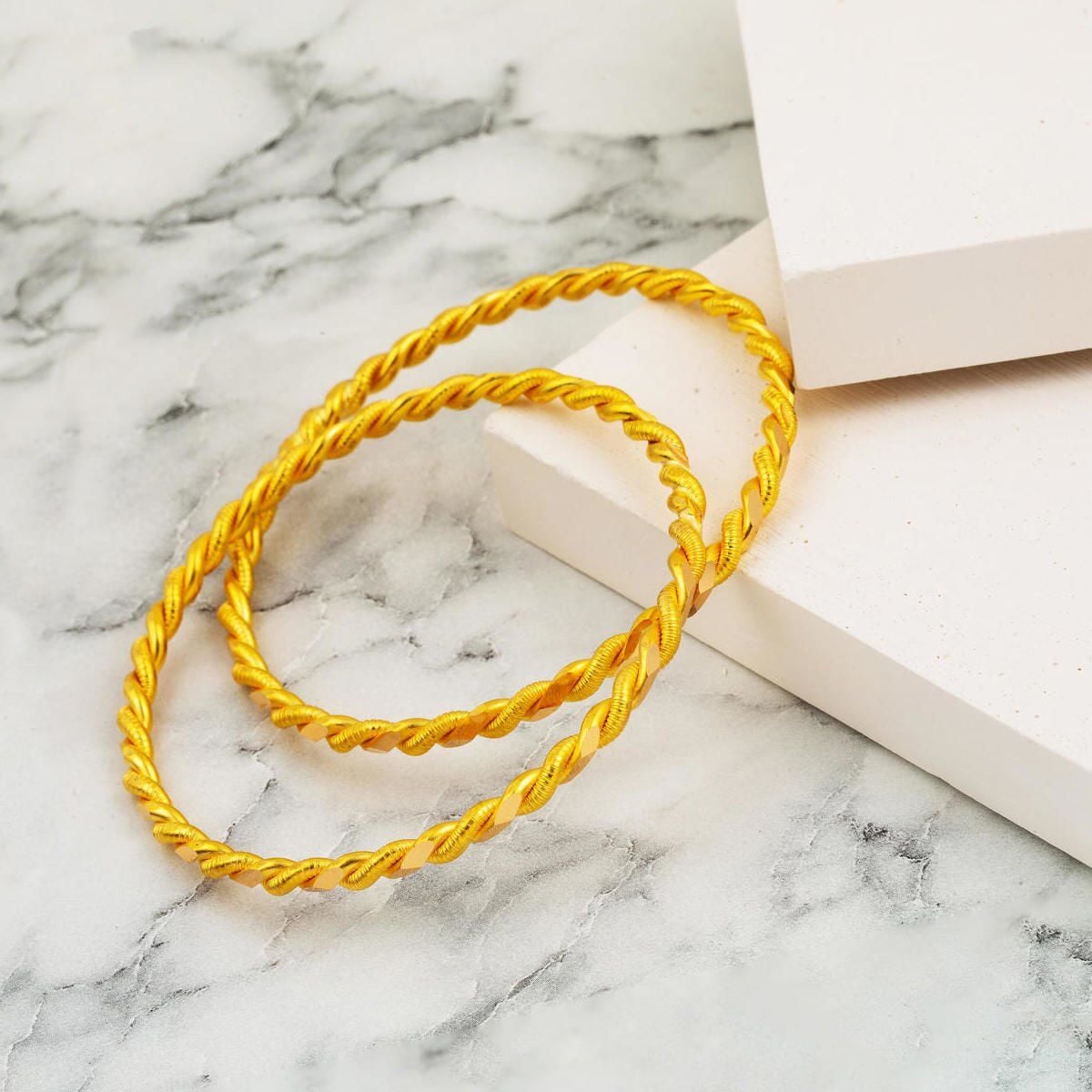 22K Yellow Gold Twisted Bangle (26 g)