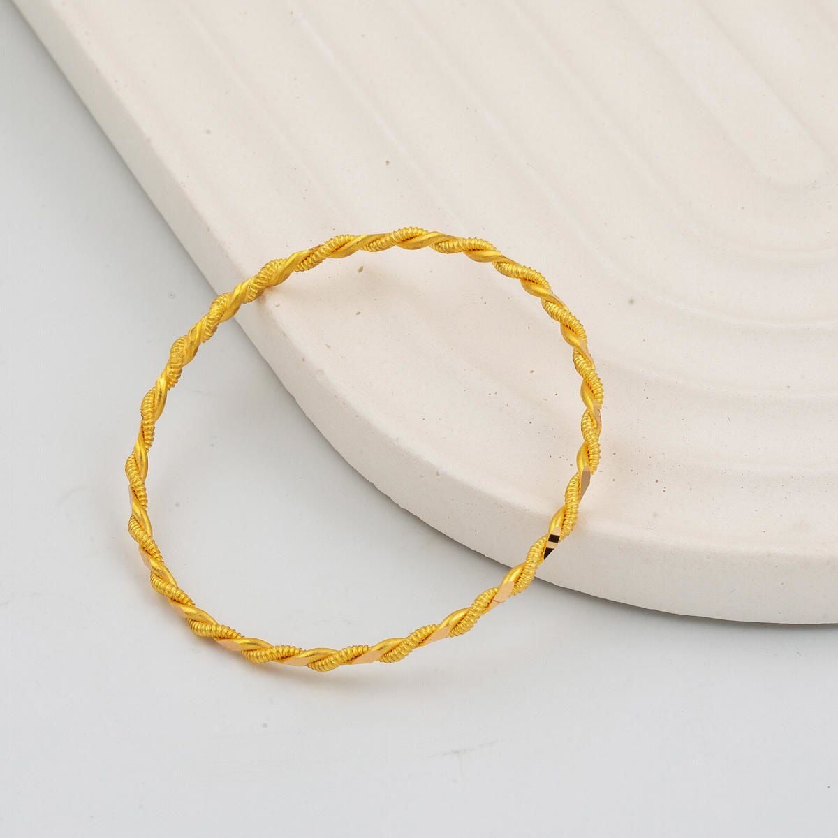 22K Yellow Gold Twisted Bangle (36 g)