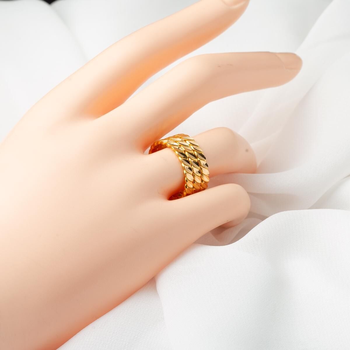 22K Yellow Gold Twisted 3 Row Ring