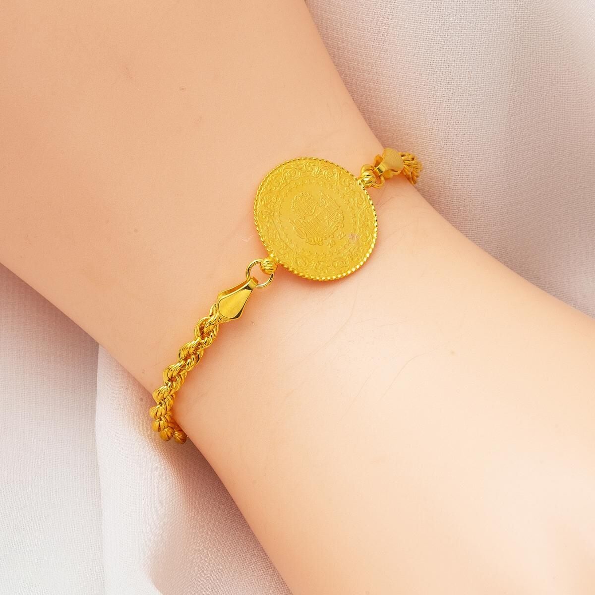 14K Yellow Gold Twisted Chain Quarter Coin Bracelet