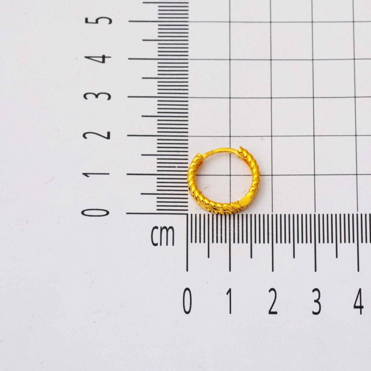 22K Yellow Gold Twisted Minimalist Medium Hoop Earrings