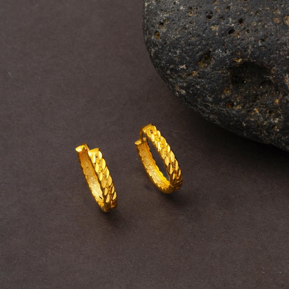 22K Yellow Gold Twisted Minimalist Medium Hoop Earrings