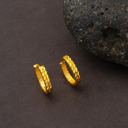 22K Yellow Gold Twisted Minimalist Medium Hoop Earrings