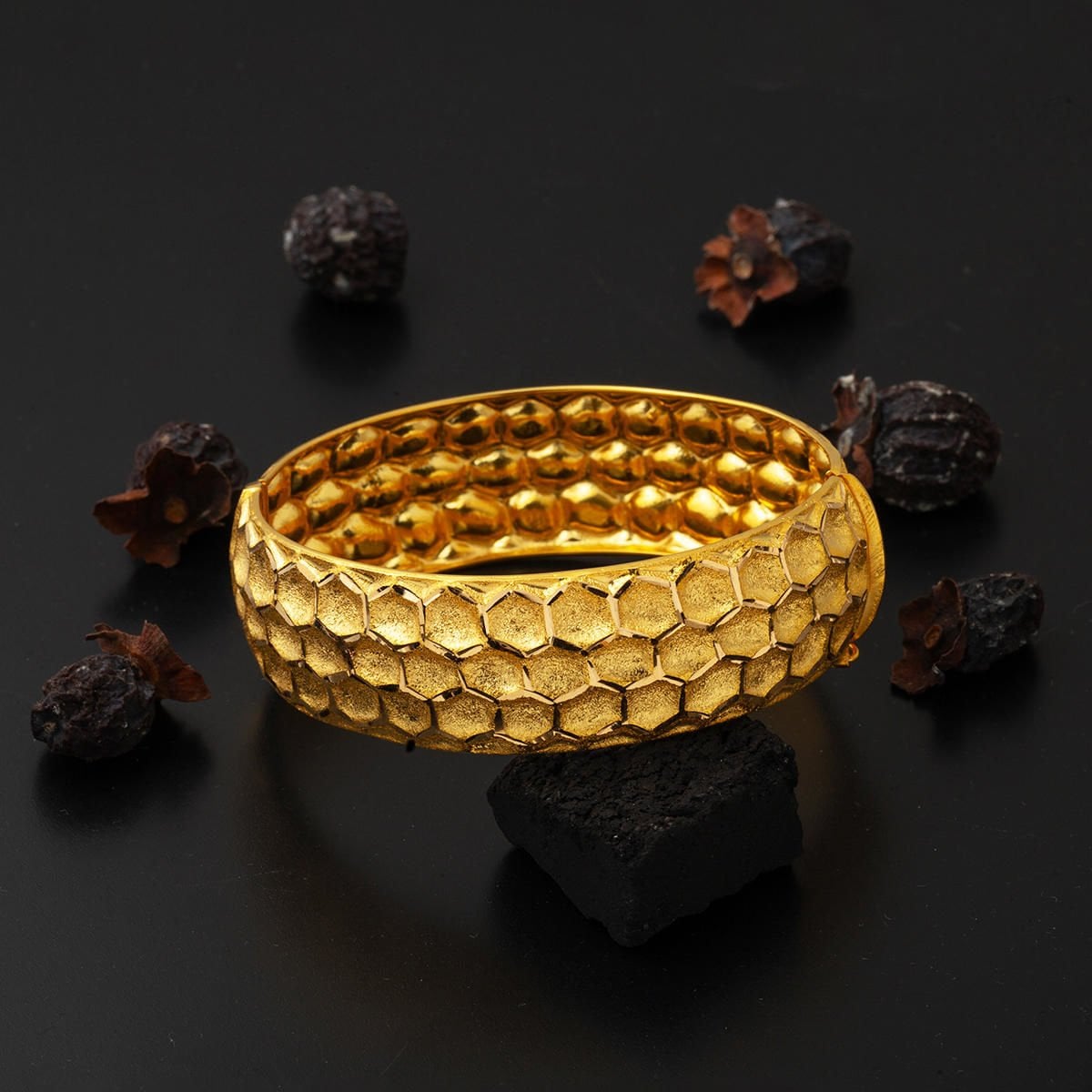 22K Yellow Gold Ice Crushed Hinged Cuff Bangle