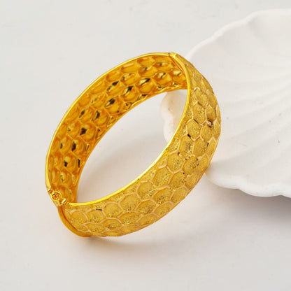 22K Yellow Gold Ice Crushed Hinged Cuff Bangle