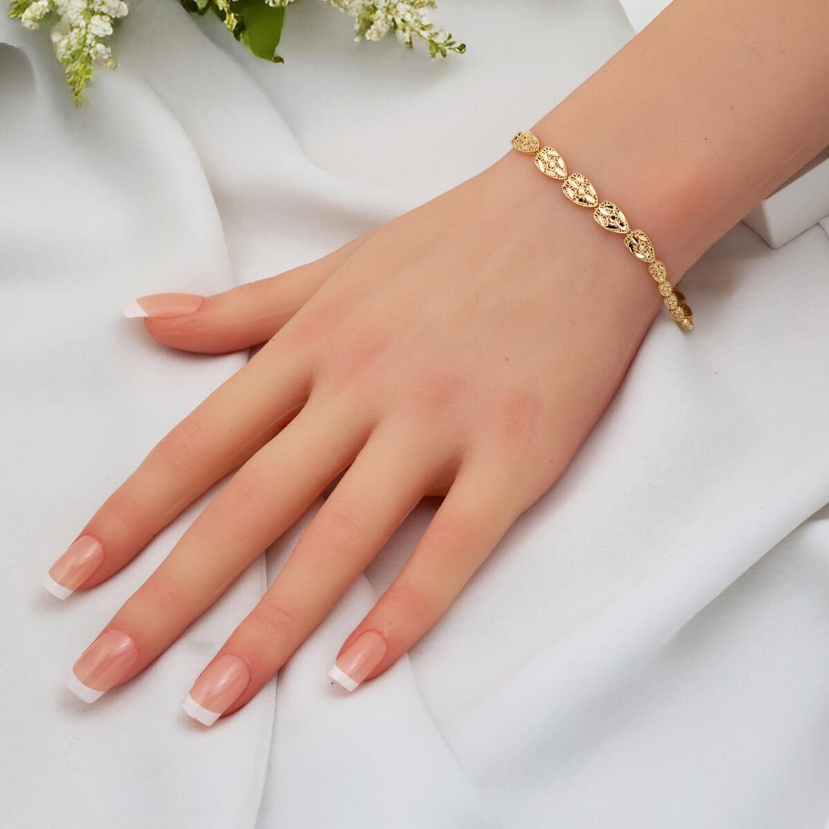 14K Yellow Gold Sparkle Drops Wedding Set
