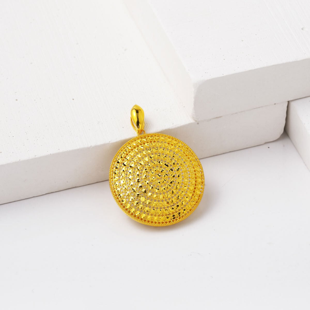 14K Yellow Gold Round Shaped Sparkling Bridal Necklace