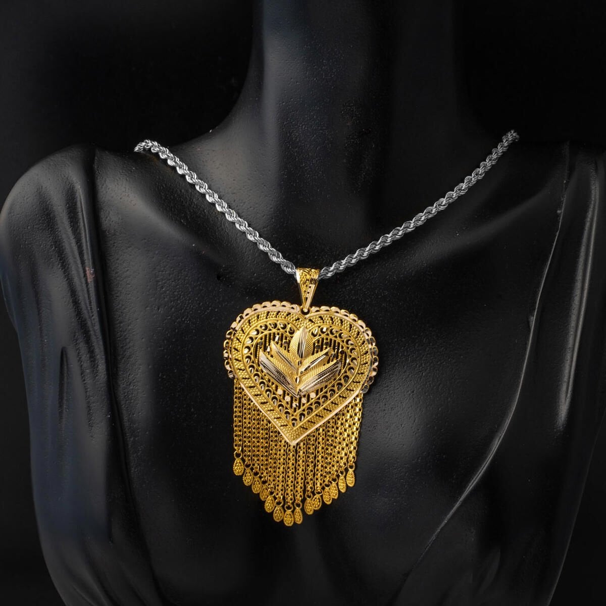 14K Yellow Gold Indian Style Necklace (18 g)