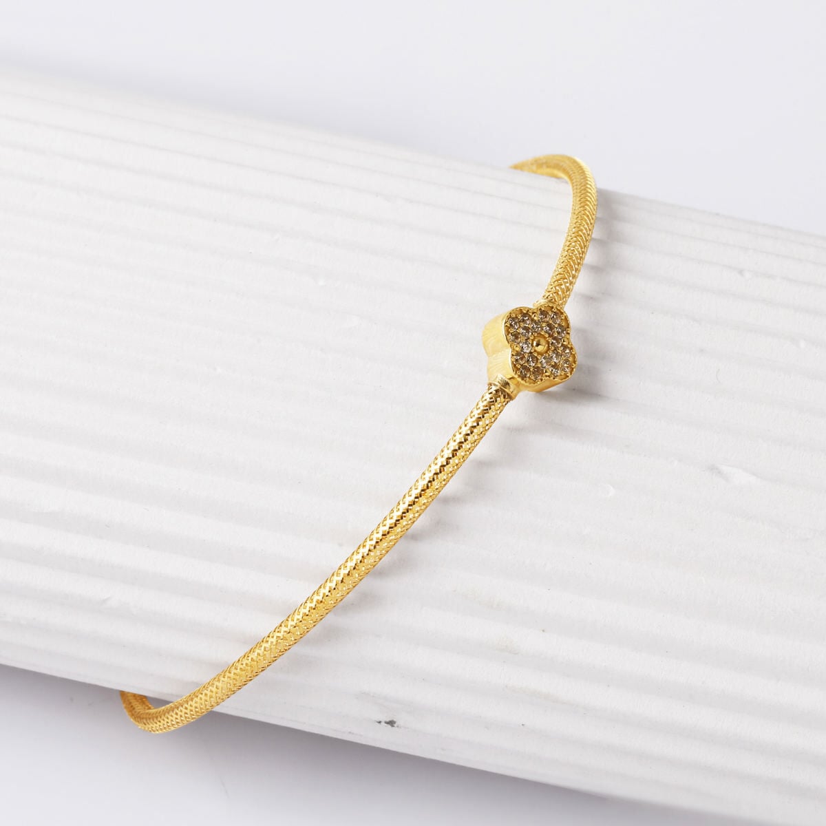 14K Yellow Gold Italian Clover Flexible Cubic Zirconia Bracelet