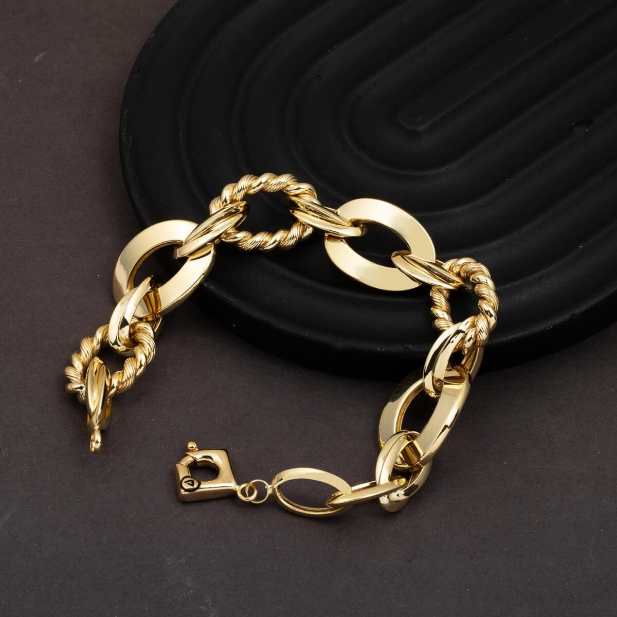 14K Yellow Gold Twisted Thick Bracelet