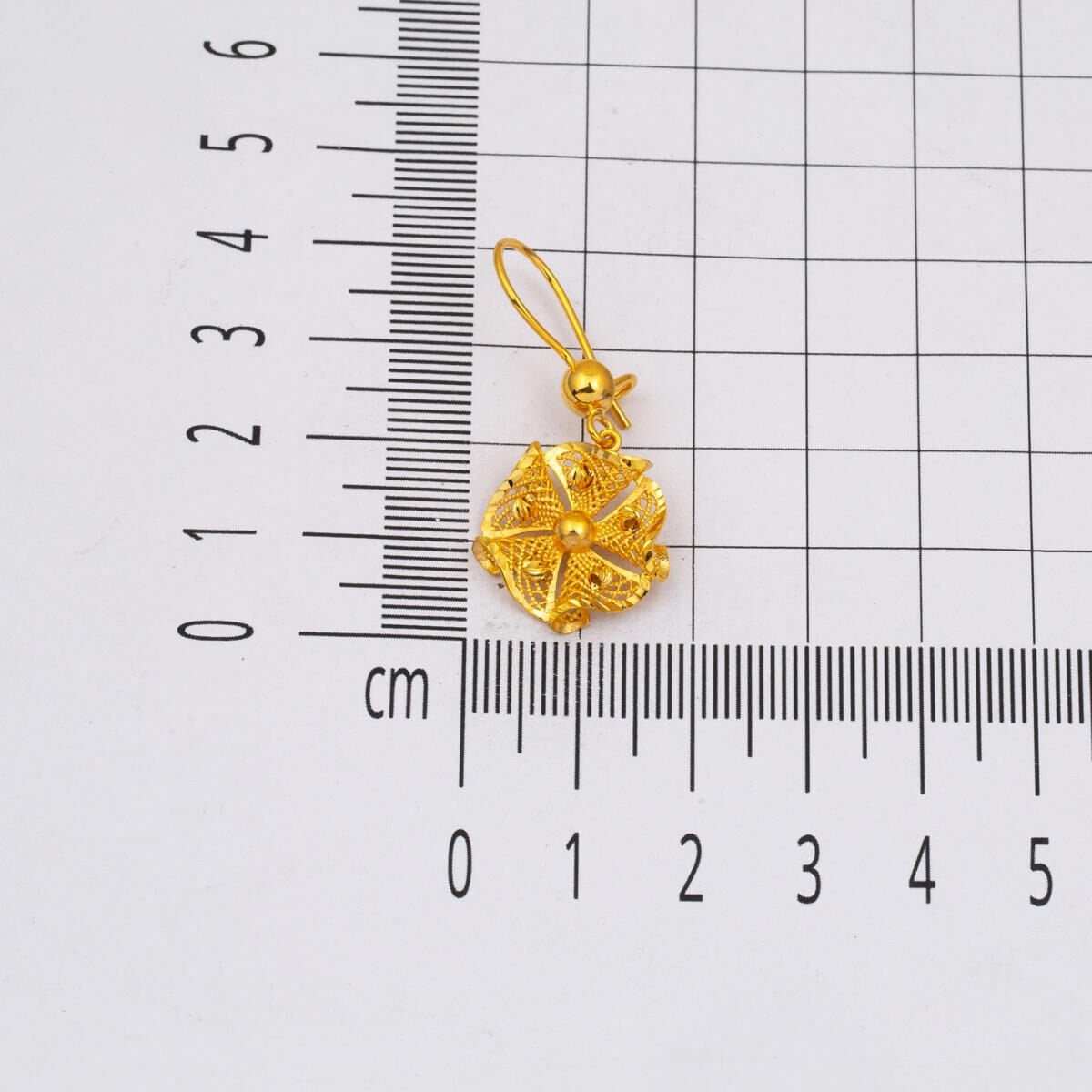 22K Yellow Gold Filigree Engraved Dangle Earrings