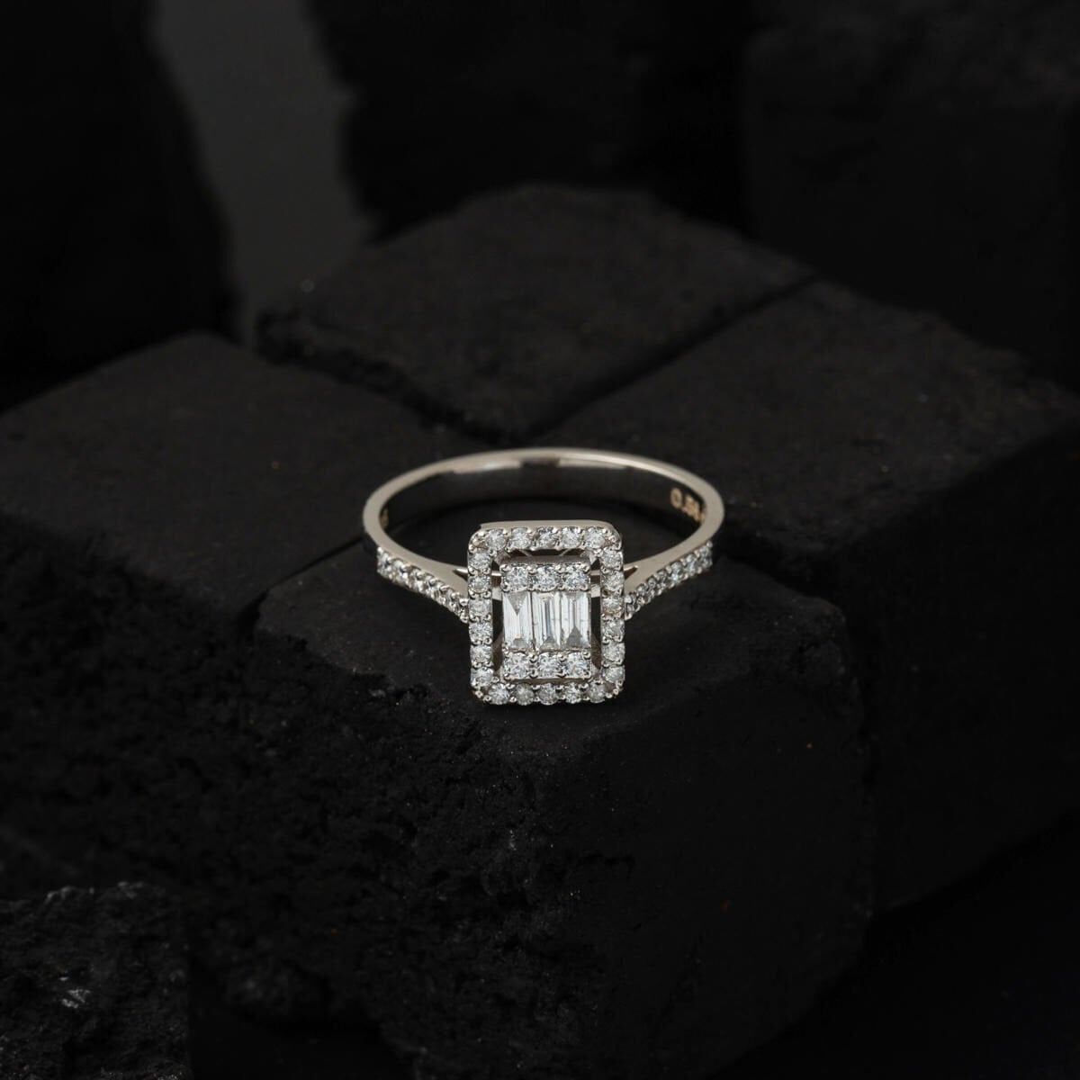 14K White Gold 0.56 Ct Baguette Diamond Ring