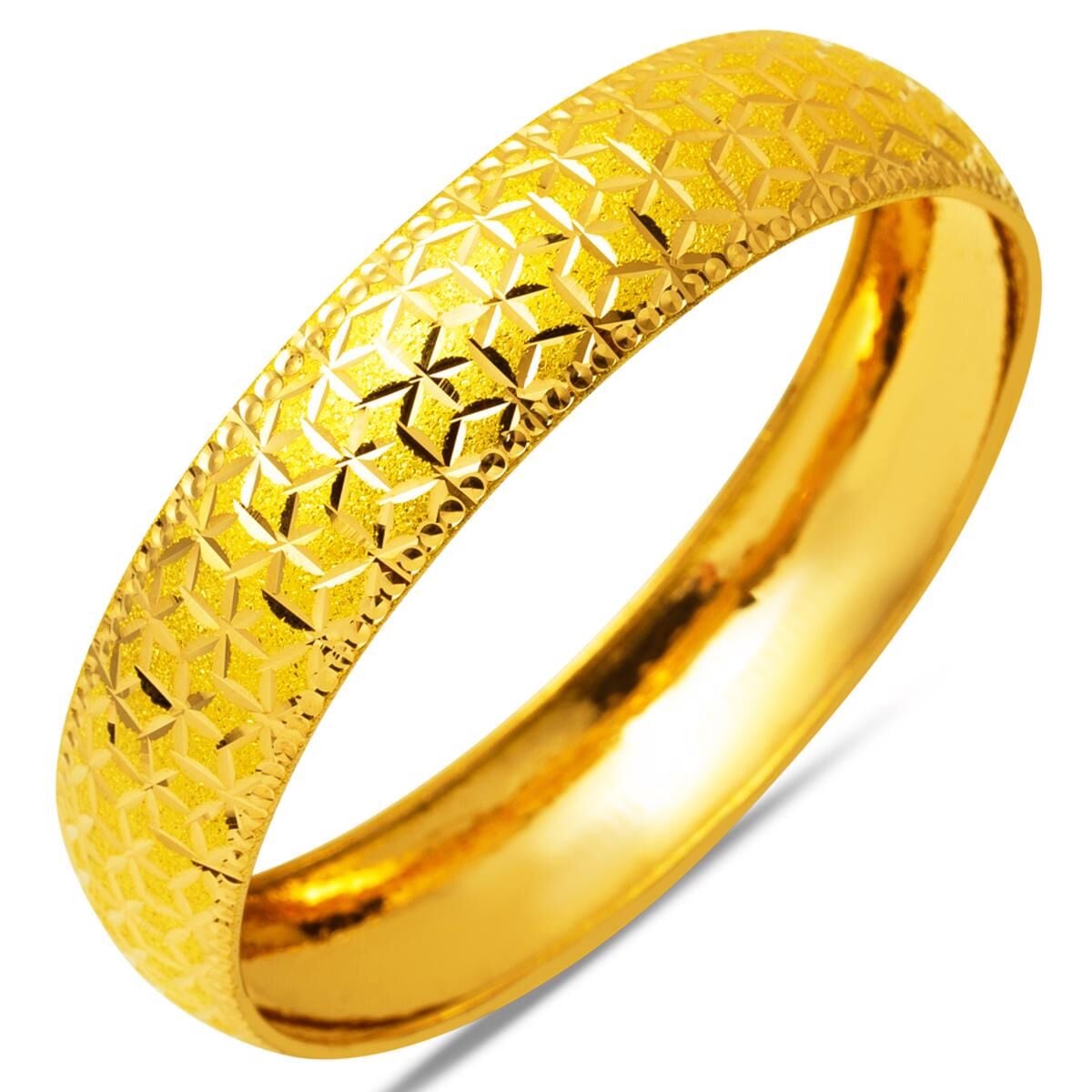 22K Yellow Gold Crushed Glass Bangle | Goldia.com