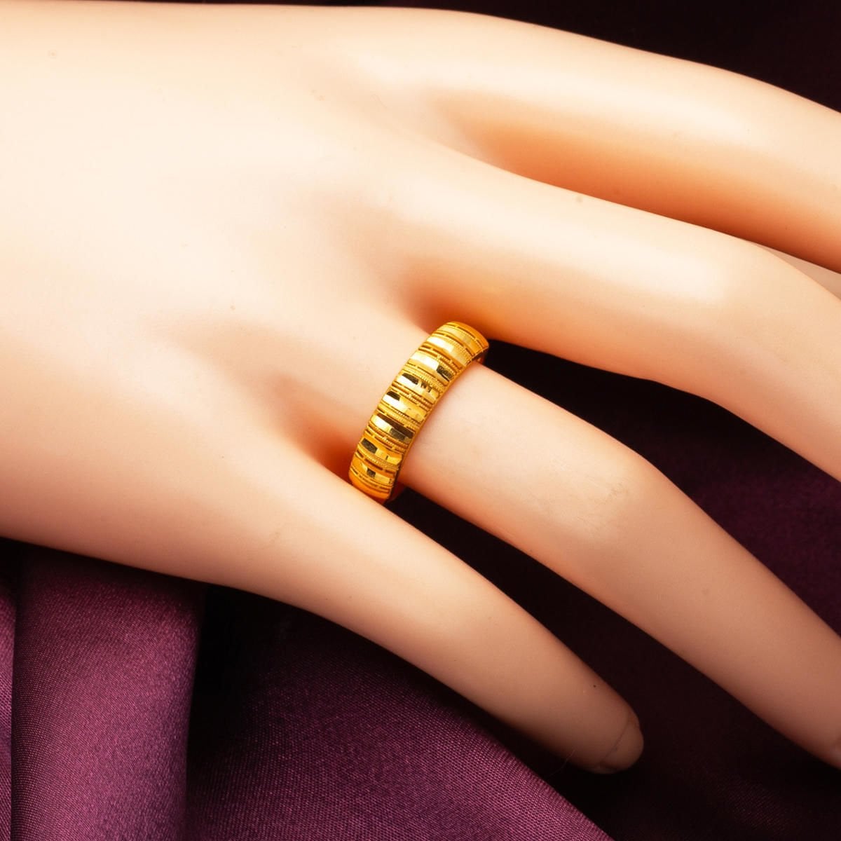 22K Yellow Gold Chevron Wedding Set