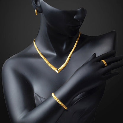 22K Yellow Gold Chevron Wedding Set