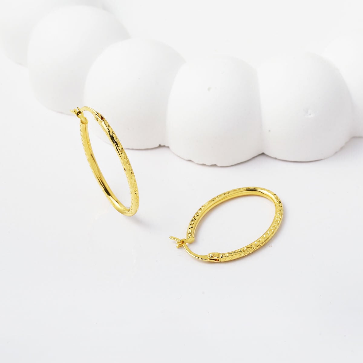 14K Yellow Gold Oval Hand Engraved Hoop Earrings