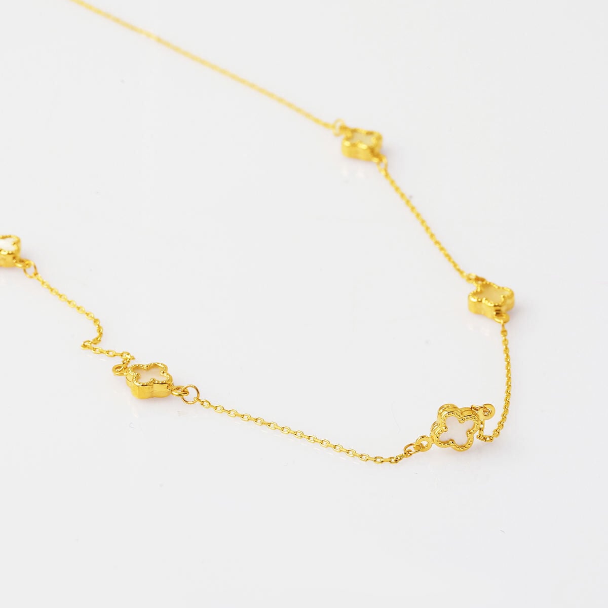 14K Yellow Gold Clover Mother of Pearl Necklace
