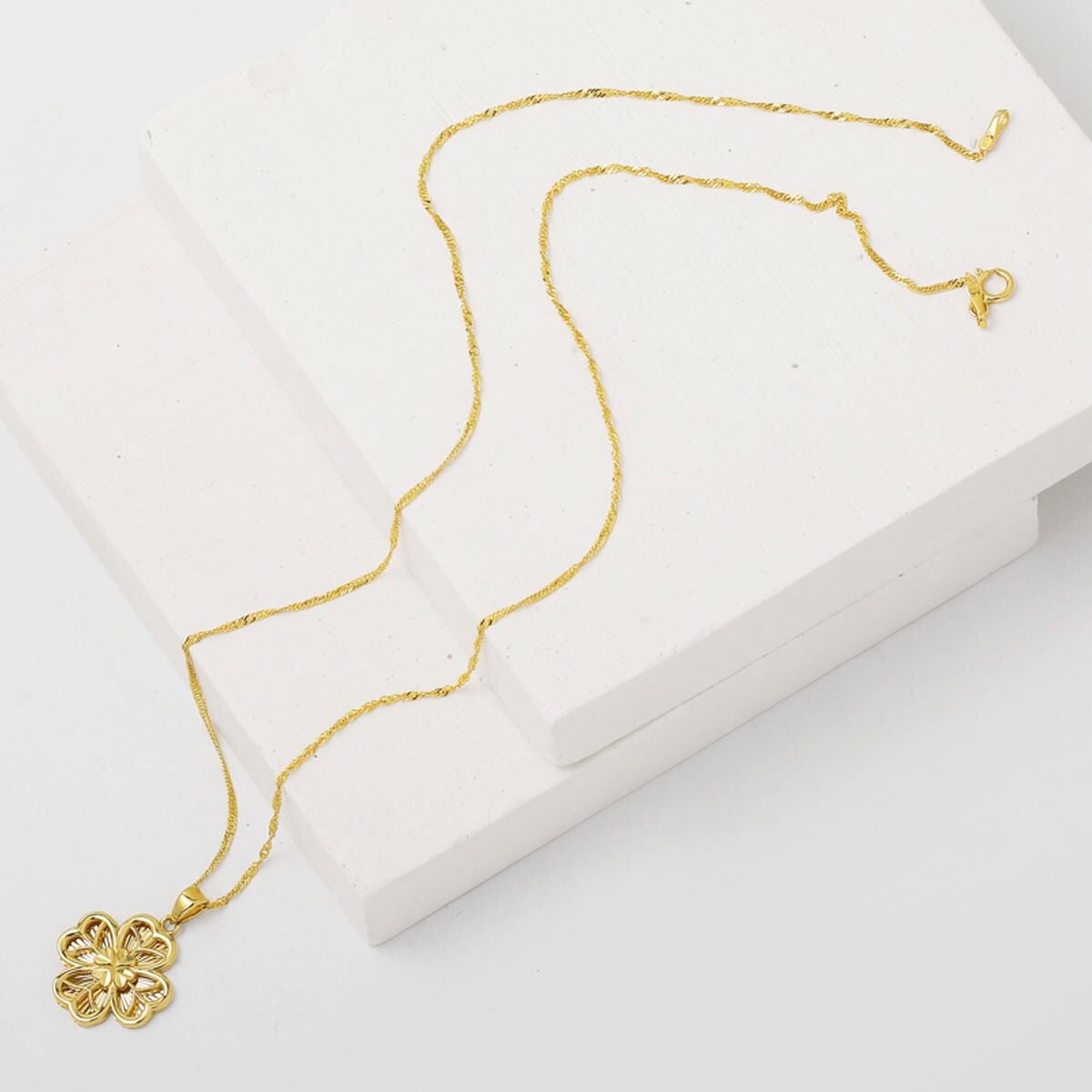 14K Yellow Gold Heart Clover Pendant