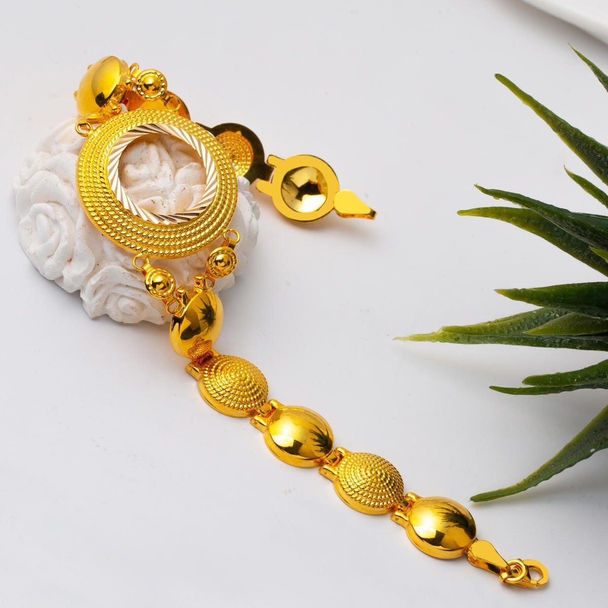 14K Yellow Gold Quarter Coin Holder Bracelet