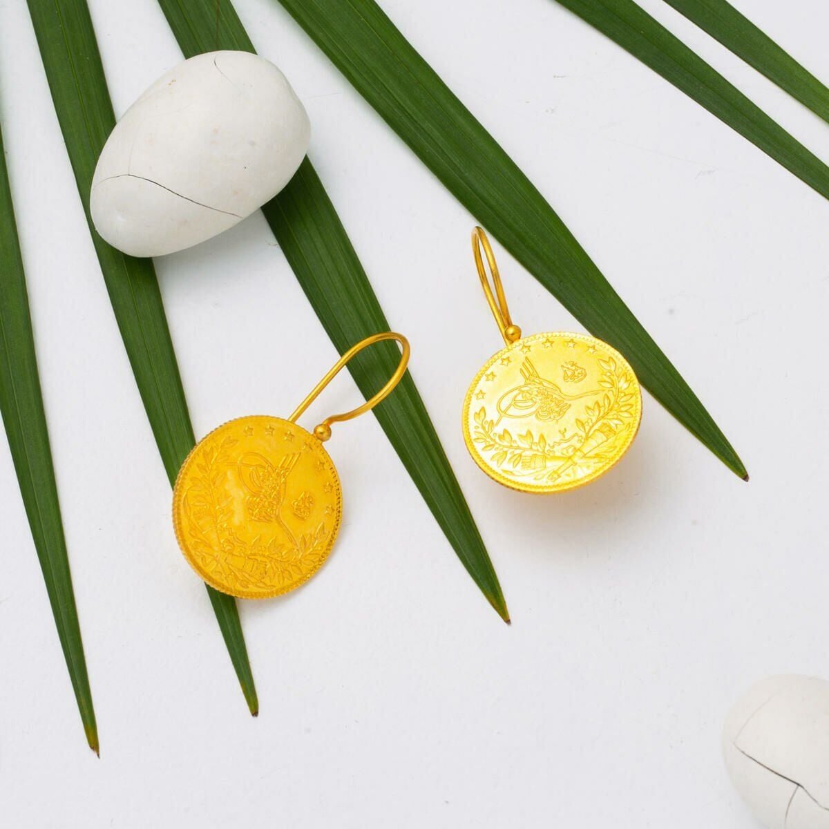 22K Yellow Gold Quarter Coin Ottoman Resat Coin Earrings