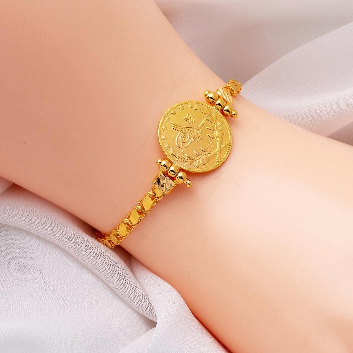 22K Yellow Gold Quarter Coin Ottoman Resat Coin Bracelet (7.29 g)