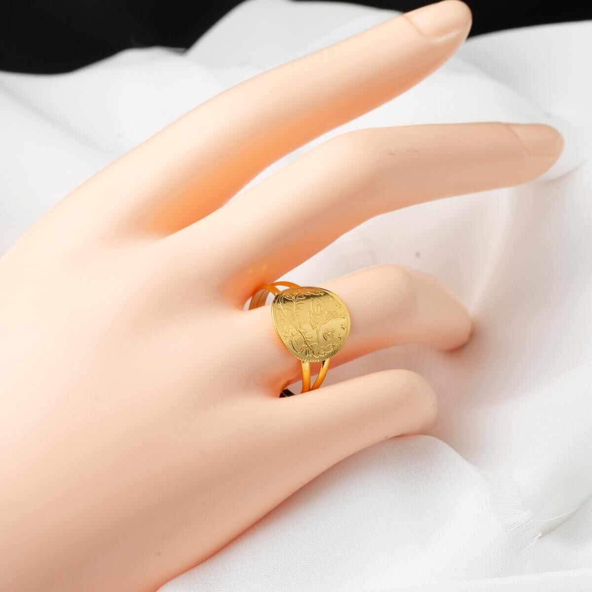 22K Yellow Gold Quarter Coin Ottoman Resat Coin Ring (4.59 g)