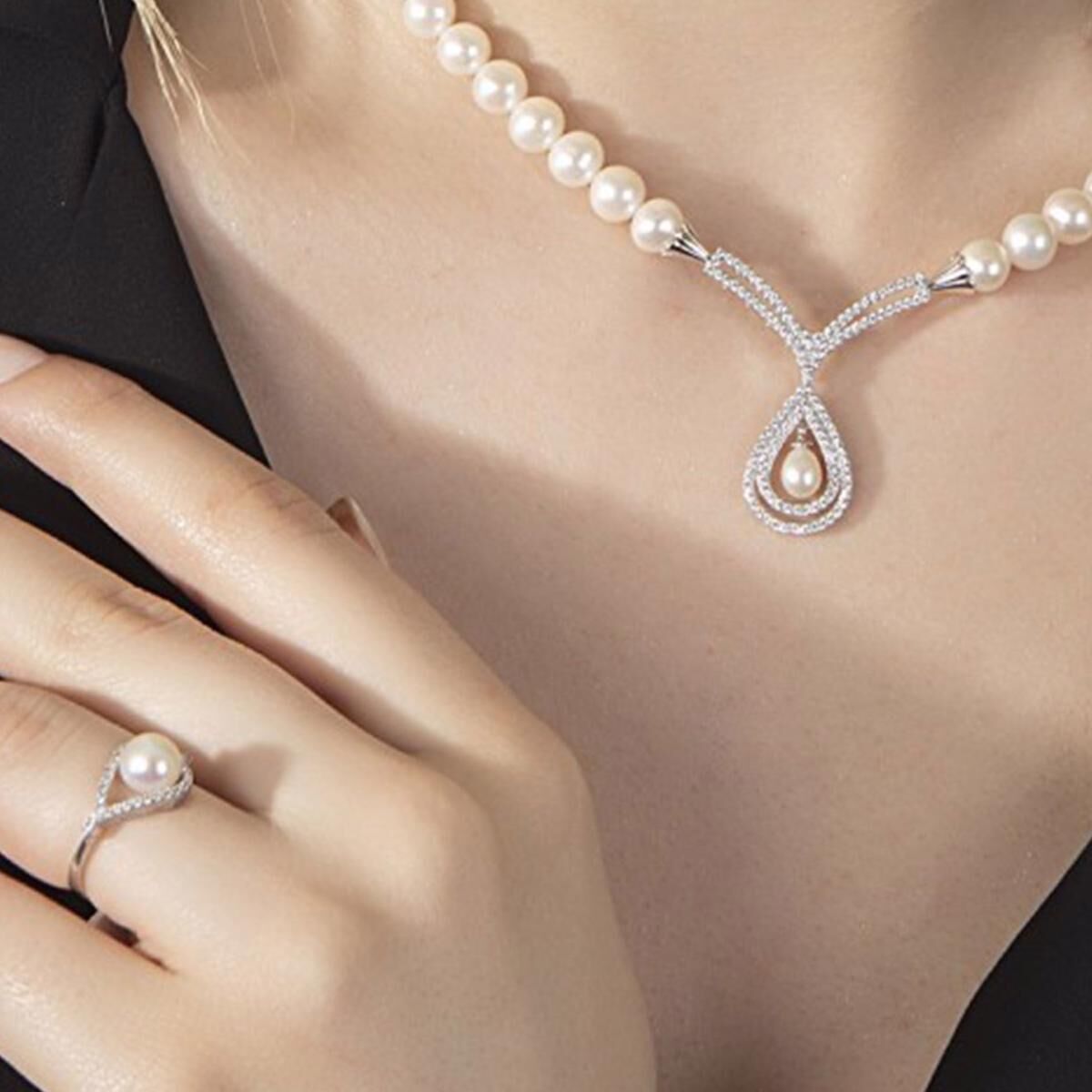 14K White Gold Chiara Bridal Pearl Set