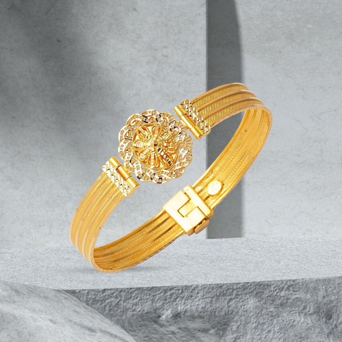 22K Yellow Gold Flower Mesh Hinged Cuff Bangle