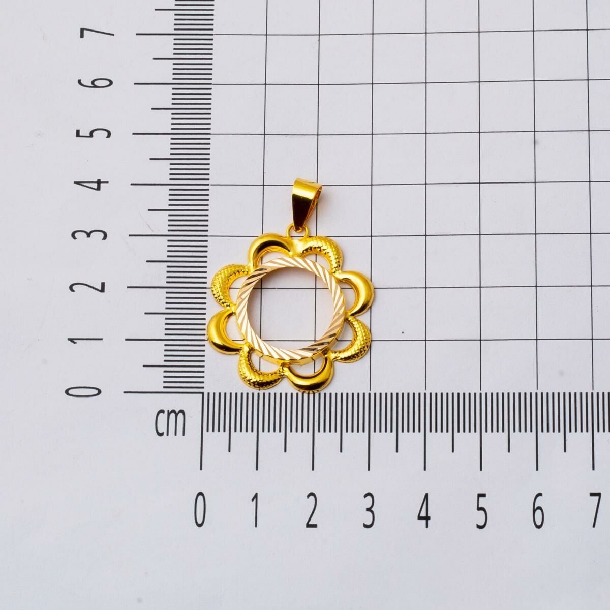 14K Yellow Gold Flower Half Gold Bezel-Set Necklace
