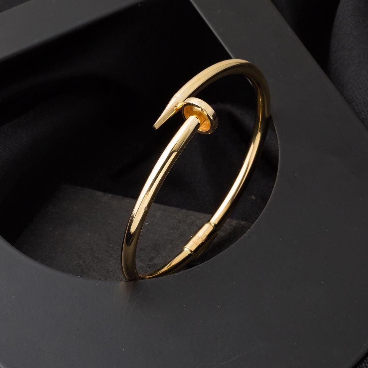 14K Yellow Gold Nail Bangle